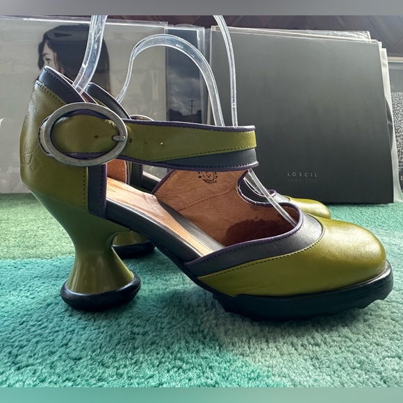 Fluevog NEARLY NEW Mini Elif olive/gray/purple asymmetrical buckle heel - 8.5 - Picture 5 of 16